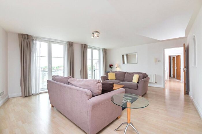2 Bedroom Flat To Rent In Palgrave Gardens, Marylebone, London, NW1