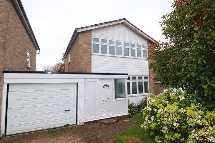 3 Bedroom Property To Rent In Barrington Court, Brentwood, CM13