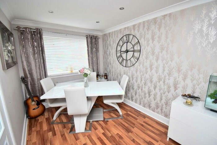 3 Bedroom Terraced House For Sale In Glenapp Road, Paisley, Renfrewshire, PA2