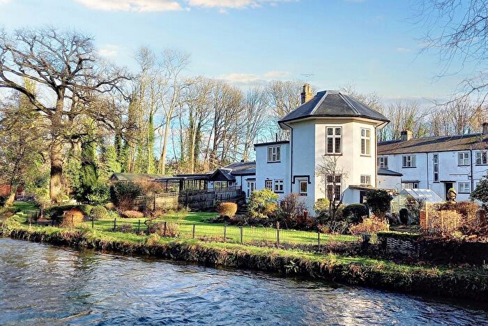 3 Bedroom Semi-Detached House For Sale In Brambridge, SO50