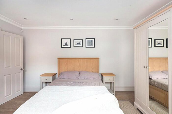 1 Bedroom Flat To Rent In Rushmore Road, Hackney, London, E5
