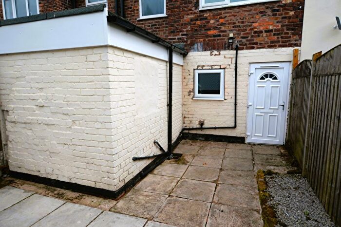 2 Bedroom Flat To Rent In Garston Old Road, Garston, Liverpool, L19