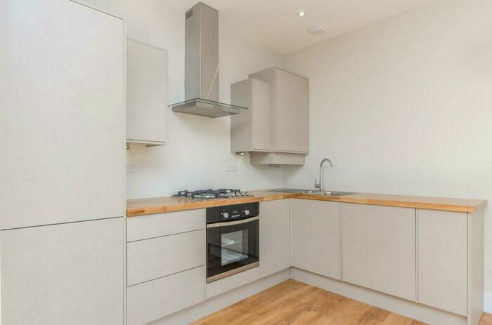 1 Bedroom Flat To Rent In Enmore Road, South Norwood, London, SE25