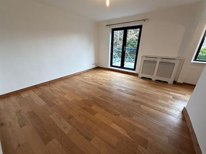 2 Bedroom Flat To Rent In Conway Road, Cardiff, CF11