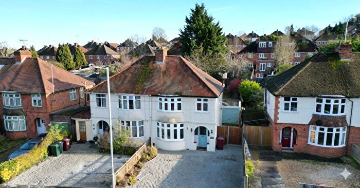 3 Bedroom Semi Detached House For Sale In Kentwood Hill, Tilehurst, Reading, Berkshire, RG31