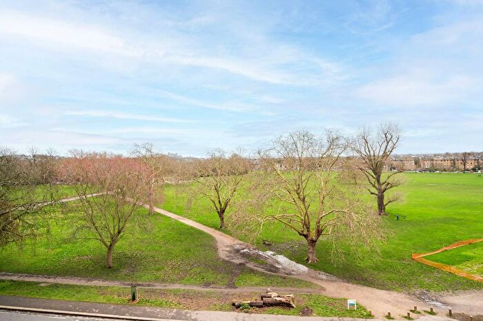 2 Bedroom Flat To Rent In Solomons Passage, Peckham Rye, London, SE15