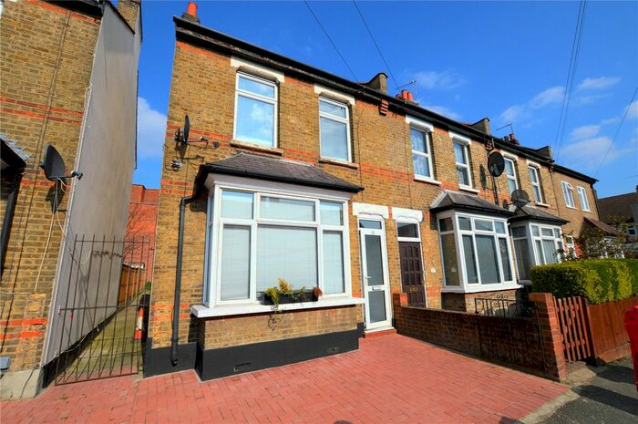 3 Bedroom Detached House To Rent In Colvin Road, Thornton Heath, CR7