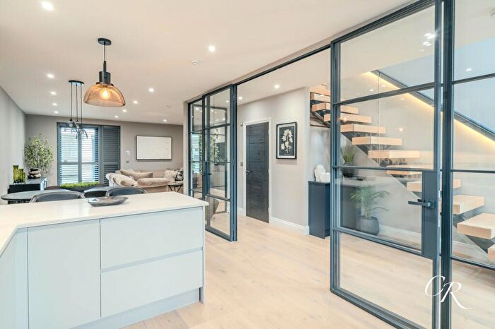 3 Bedroom End Of Terrace House For Sale In Carlton Street, Fairview, GL52