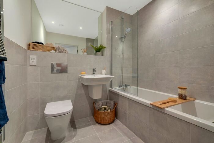 2 Bedroom Flat For Sale In Coldean Lane, Brighton, BN1