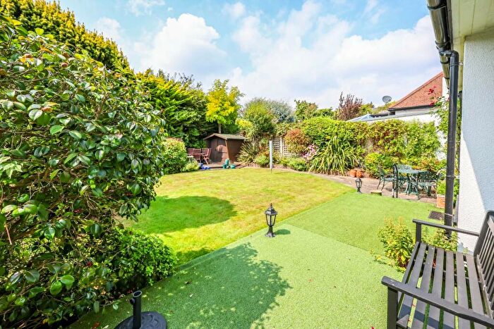 5 Bedroom Detached House For Sale In Hall Park Avenue, Westcliff-On-Sea, SS0