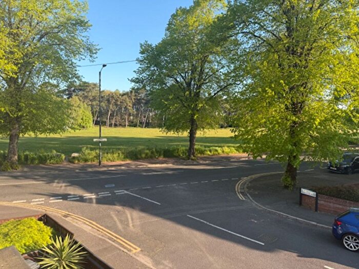 2 Bedroom Flat For Sale In Middleton Road, Bournemouth, BH9