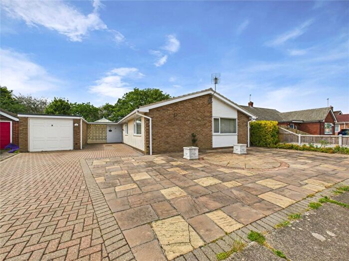 4 Bedroom Bungalow For Sale In Reynolds Avenue, Colchester, Essex, CO3