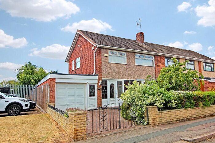 3 Bedroom Semi Detached House For Sale In Cornwall Road, Wigston, LE18