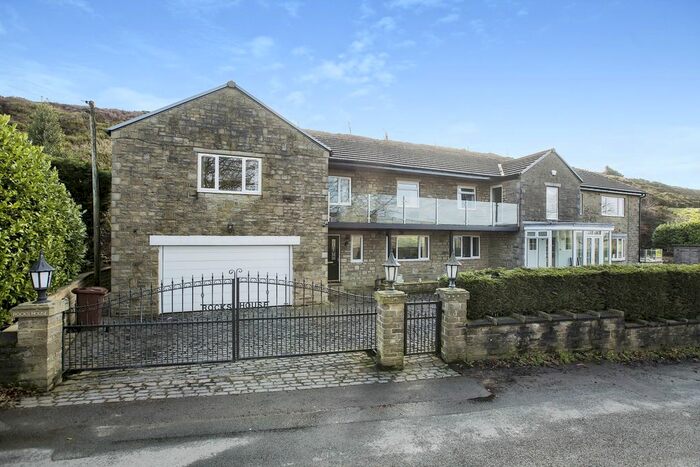 5 Bedroom Detached House For Sale In Rocks Lane, Ogden, Halifax, West Yorkshire, HX2