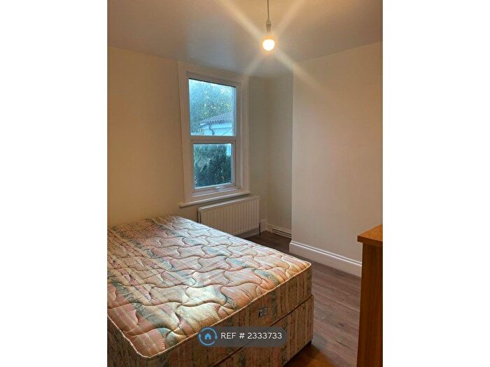 Studio To Rent In Balmoral Road, Gillingham, ME7