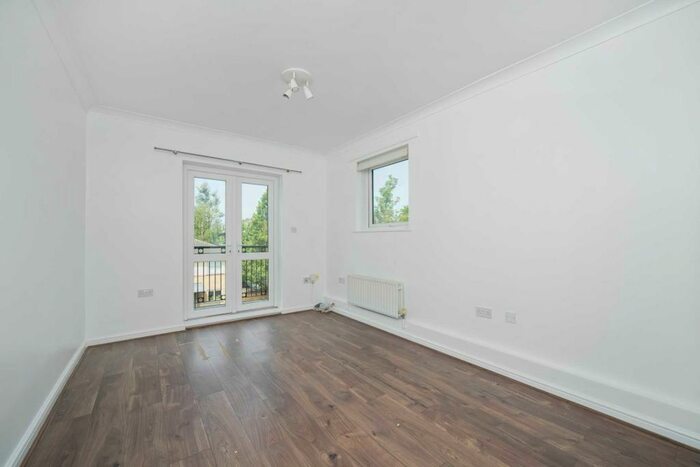 2 Bedroom Apartment To Rent In Celandine Drive, Dalston, E8