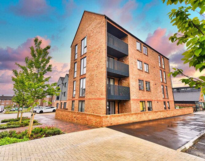 2 Bedroom Apartment To Rent In Nailsworth Crescent, Merstham, RH1