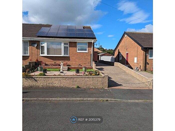 2 Bedroom Bungalow To Rent In Belgrave Crescent, Halifax, HX3