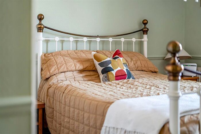 2 Bedroom Property For Sale In High Street, Swanage, BH19 - Photo 10