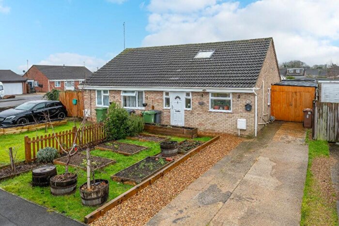 2 Bedroom Chalet For Sale In Crowson Crescent, Northborough, PE6