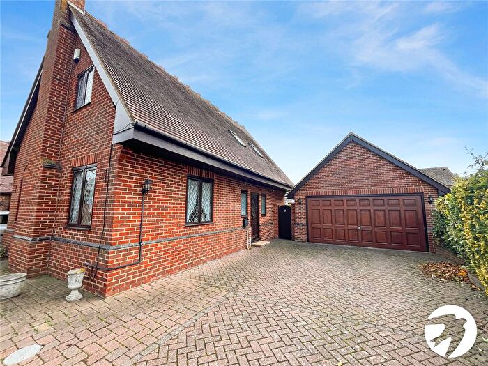 4 Bedroom Detached House For Sale In Lammas Drive, Milton Regis, Sittingbourne, Kent, ME10