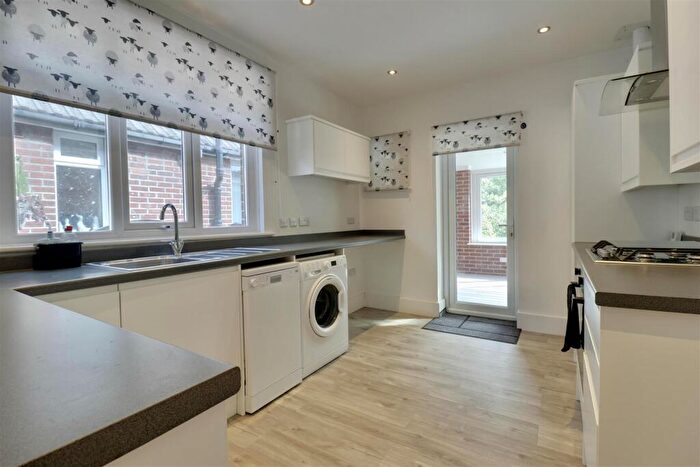 2 Bedroom Bungalow For Sale In South Road, Cosham, Portsmouth, PO6