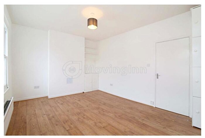 1 Bedroom Flat To Rent In Kirkwood Road, Nunhead, London, SE15