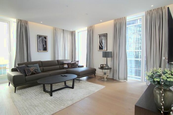 2 Bedroom Flat For Sale In Ariel House, Vaughan Way, London, E1W