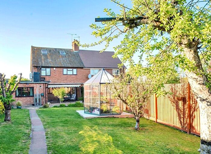 3 Bedroom Semi-Detached House For Sale In Queens Road, Tewkesbury, Gloucestershire, GL20