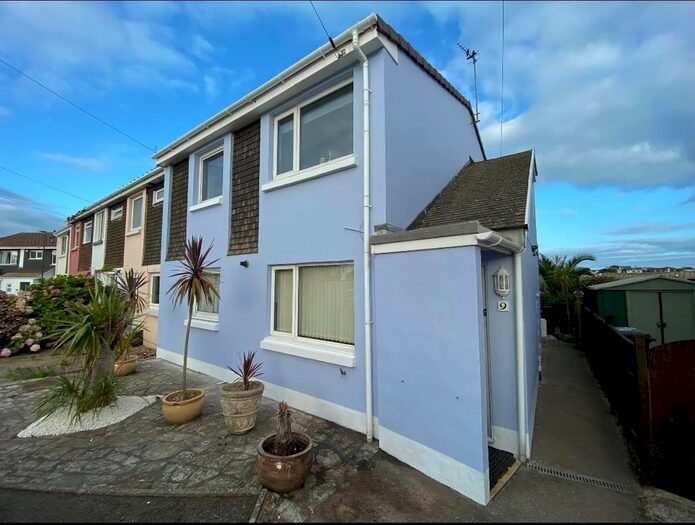 2 Bedroom Flat To Rent In Harbour View Close, Brixham, TQ5