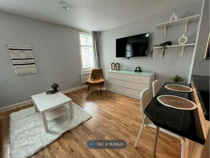 1 Bedroom Flat To Rent In Market Street, Aberdeen, AB11