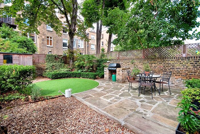 2 Bedroom Flat To Rent In Nevern Place, London, SW5