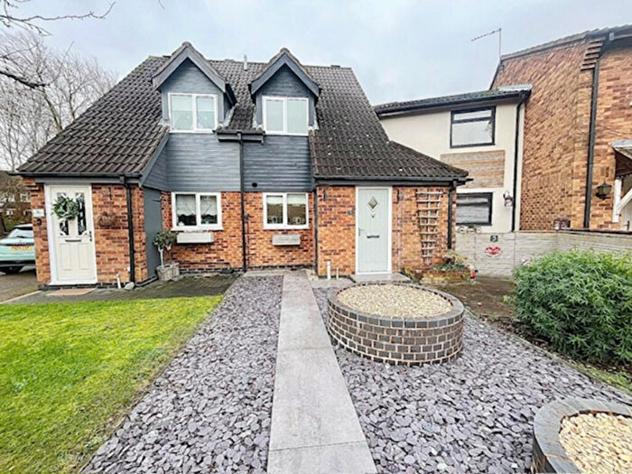 2 Bedroom Town House To Rent In Caernarvon Close, Loughborough, LE12