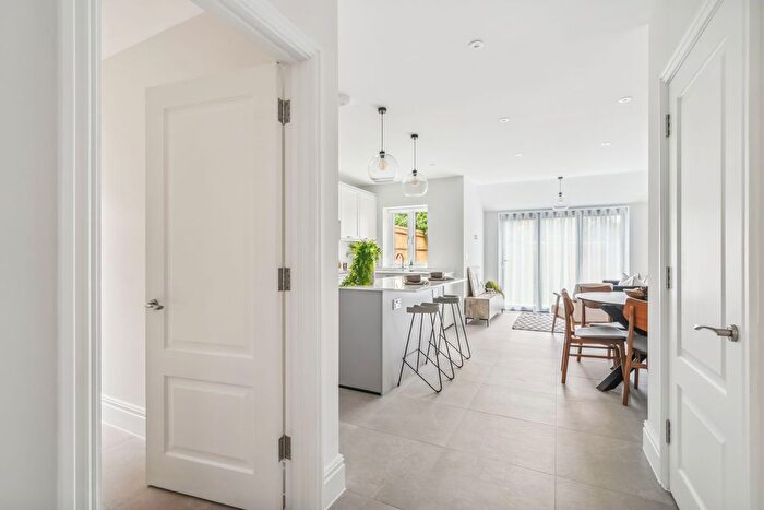 4 Bedroom Property For Sale In Mayflower Way, Beaconsfield, HP9