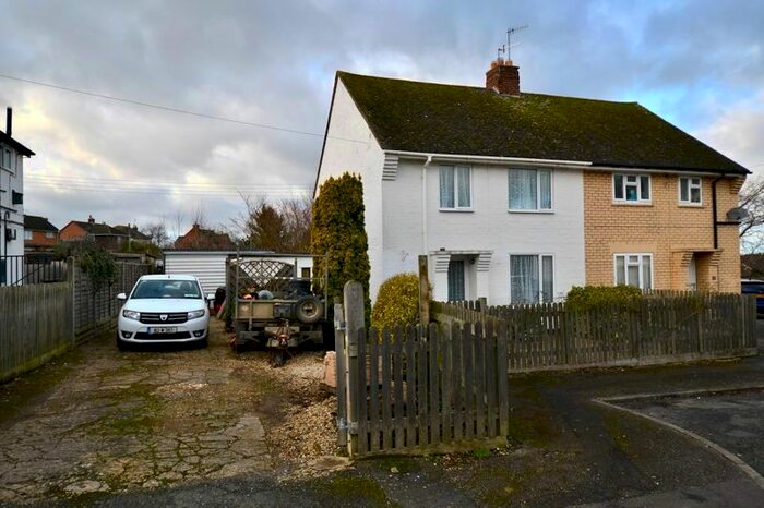 3 Bedroom Semi-Detached House For Sale In Sandys Avenue, Wickhamford, Evesham, WR11