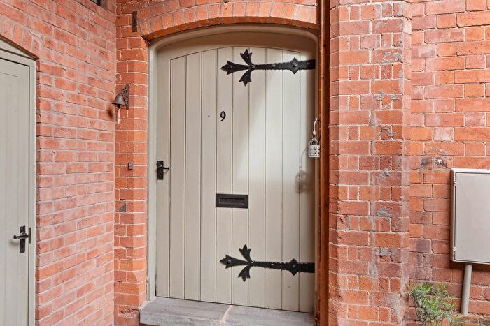 3 Bedroom Flat For Sale In Apartment, Rectory Place, Wylds Lane, Worcester., WR5