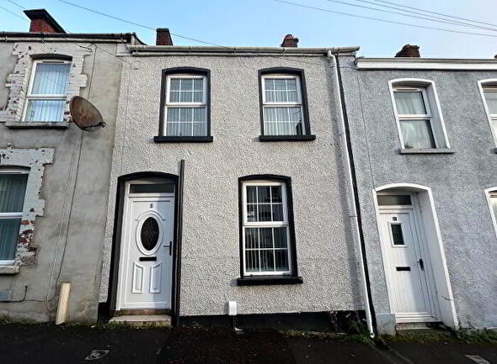 3 Bedroom Mid Terraced House For Sale In Lower Nassau Street, Derry, BT48