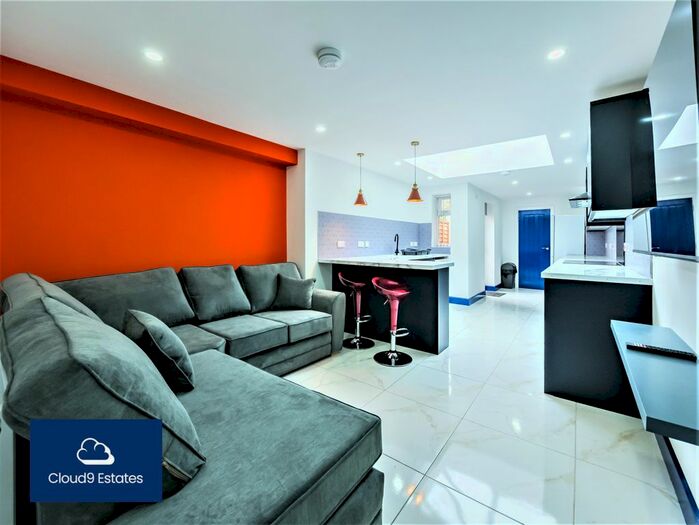 5 Bedroom Terraced House To Rent In Ribble Road, Coventry, CV3