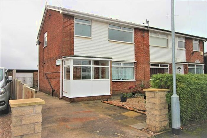 3 Bedroom Semi-Detached House To Rent In Oakdale Road, North Anston, Sheffield, S25