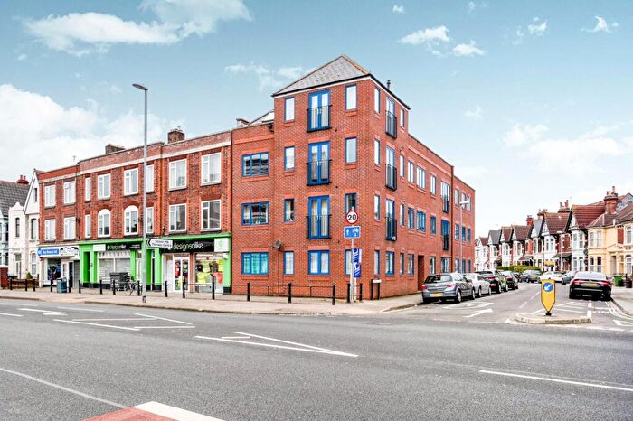 2 Bedroom House To Rent In Portsmouth, PO2