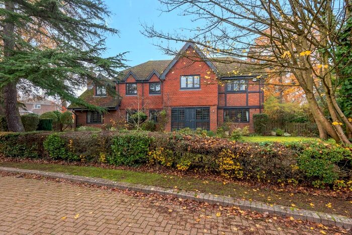 5 Bedroom Detached House To Rent In Turnoak Park, Windsor, SL4