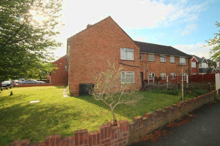 3 Bedroom Flat To Rent In Hudson Road, Harlington, Hayes, UB3