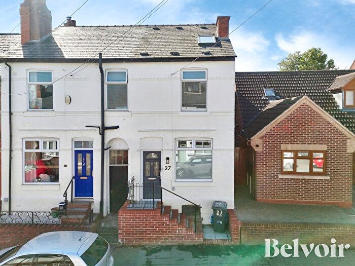 4 Bedroom End Of Terrace House For Sale In Vicarage Road, Sandwell, Wednesbury, WS10