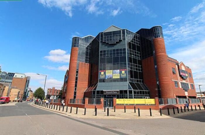 2 Bedroom Flat To Rent In Broadway, Peterborough, PE1