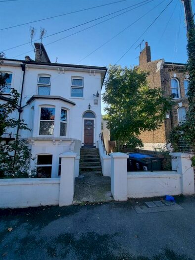 2 Bedroom Flat To Rent In Marlborough Road, Ramsgate, CT11