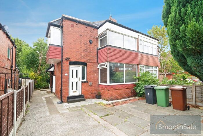 3 Bedroom Semi Detached House For Sale In Grange Park Terrace, Leeds, LS8