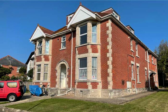 2 Bedroom Flat To Rent In Rabling Road, Swanage, BH19