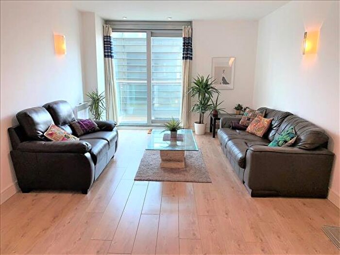2 Bedroom Flat To Rent In Great Northern Tower, Watson Street, M3