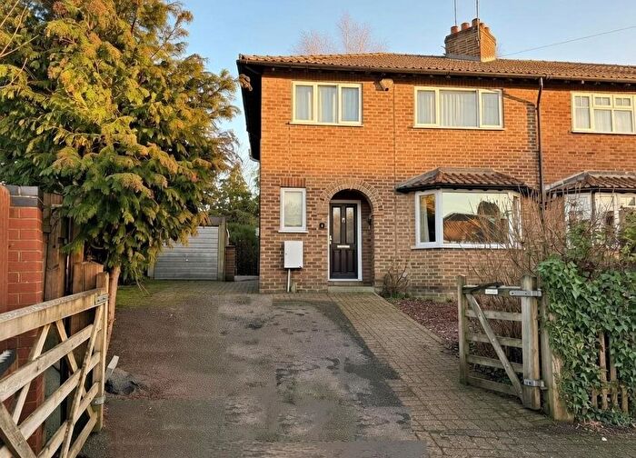 3 Bedroom Semi-Detached House For Sale In Highfield Road, Newbury, RG14