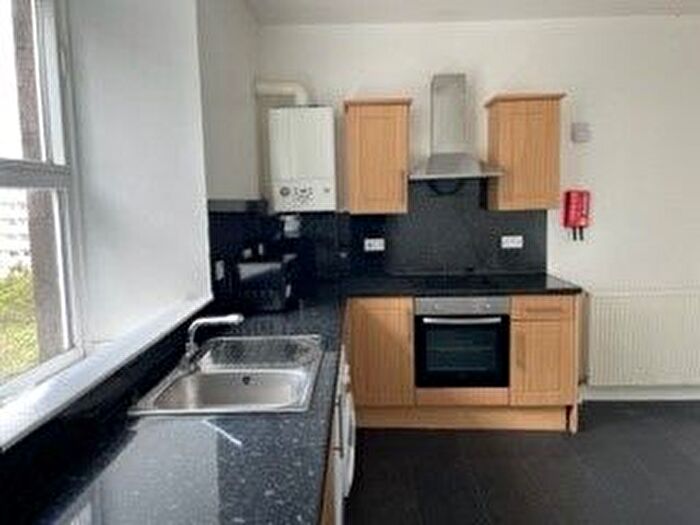 2 Bedroom Flat To Rent In Castlehill, City Centre, Aberdeen, AB11